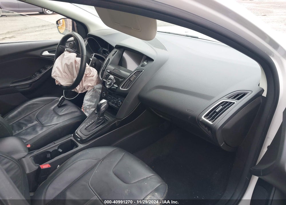 2017 FORD FOCUS TITANIUM VIN: 1FADP3J29HL243479