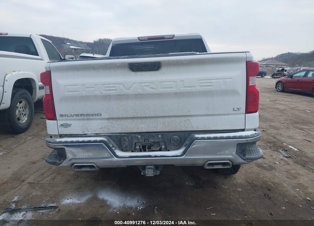 2024 CHEVROLET SILVERADO 1500 4WD SHORT BED LT VIN: 1GCUDDE88RZ205571