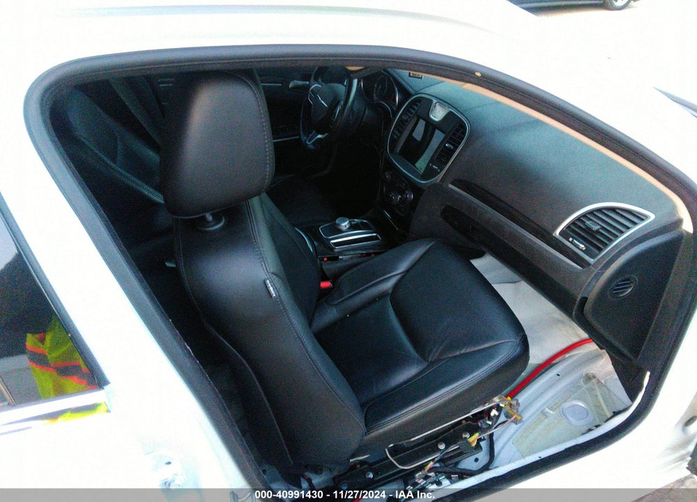 2018 CHRYSLER 300 TOURING L VIN: 2C3CCAAG4JH201925