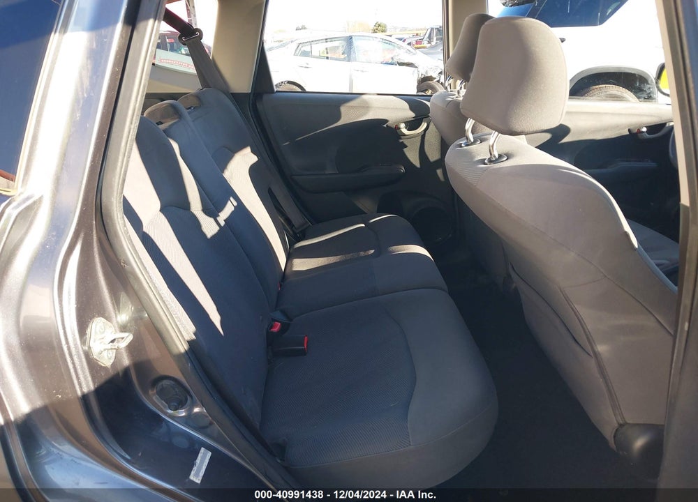 2013 HONDA FIT VIN: JHMGE8H36DC038932