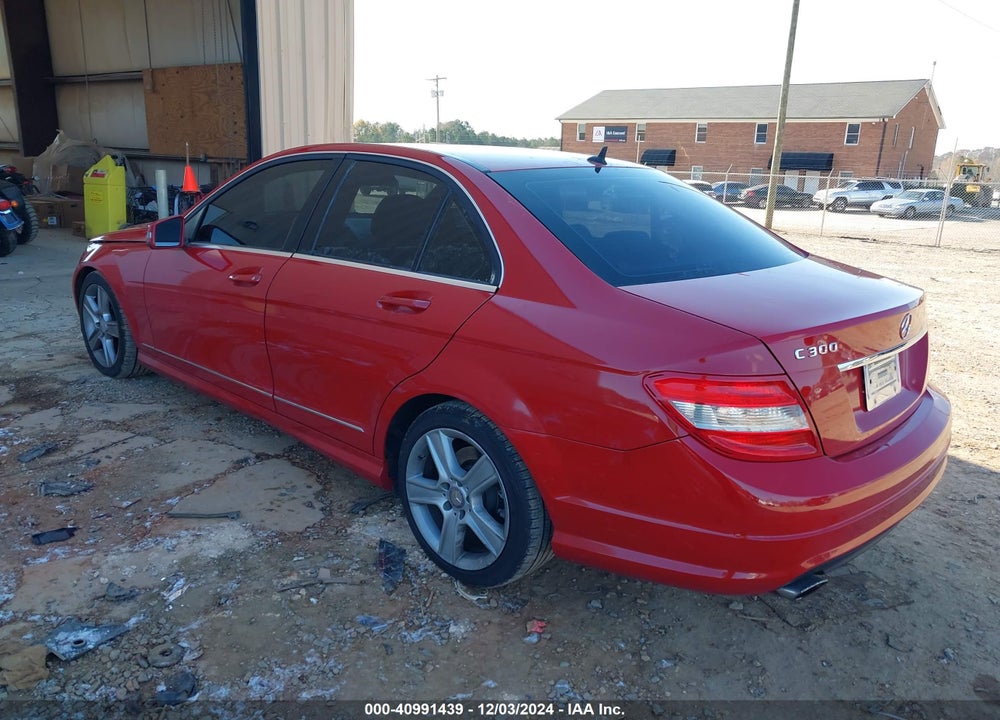 2011 MERCEDES-BENZ C 300 LUXURY/SPORT VIN: WDDGF5EB8BR159261