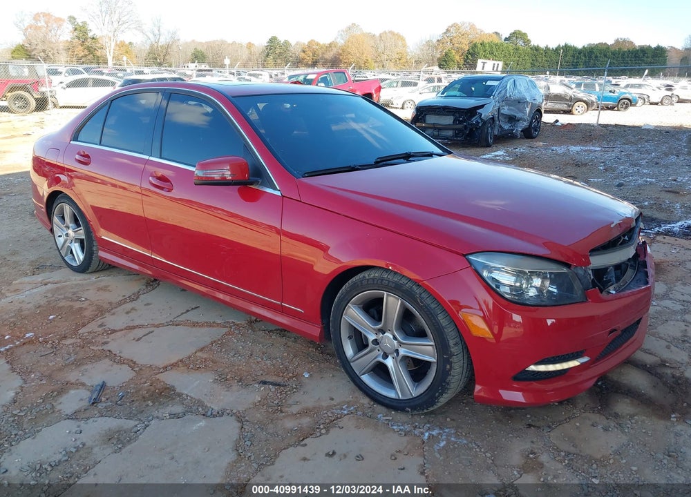 2011 MERCEDES-BENZ C 300 LUXURY/SPORT VIN: WDDGF5EB8BR159261