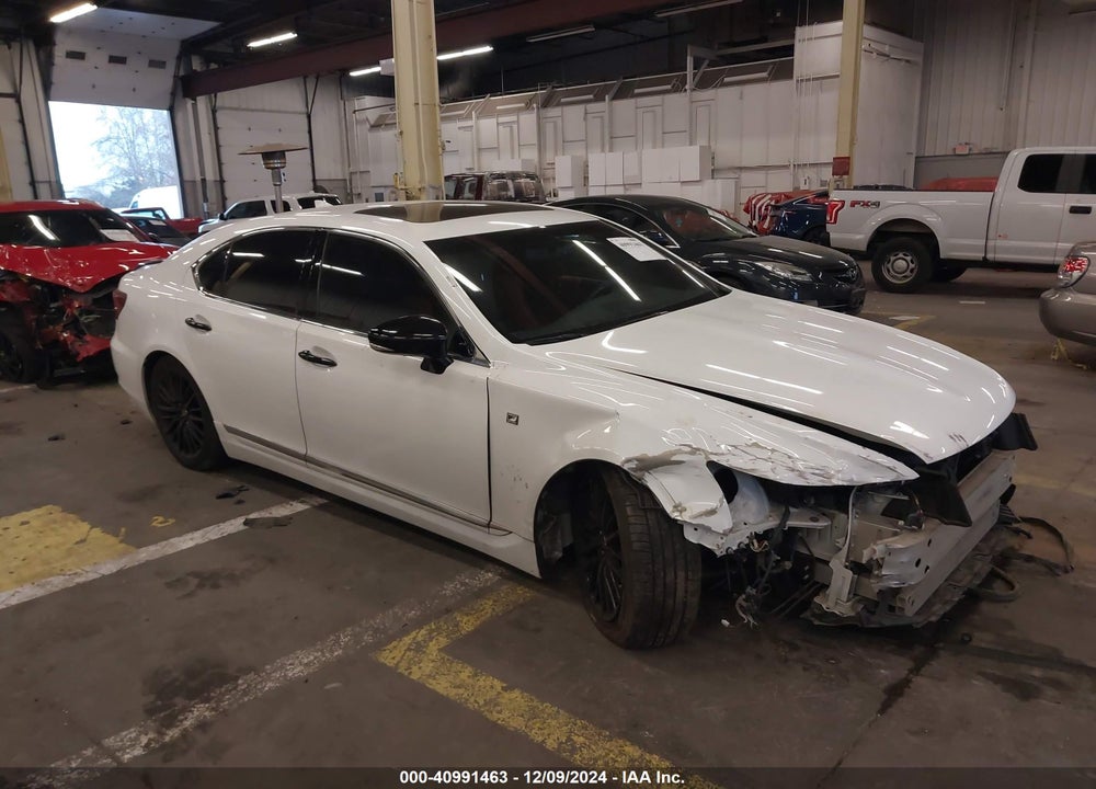 2015 LEXUS LS 460 CRAFTED LINE VIN: JTHCL5EF5F5024335