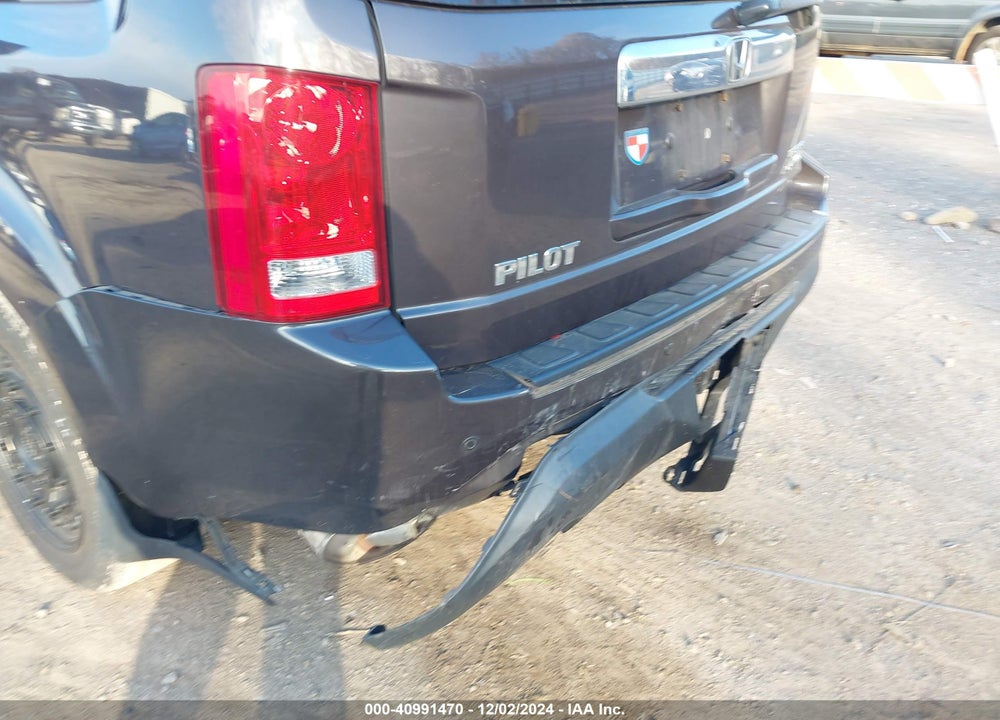 2013 HONDA PILOT TOURING VIN: 5FNYF4H94DB023994