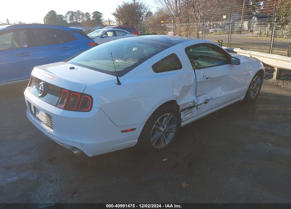 2014 FORD MUSTANG VIN: 1ZVBP8AM2E5305060