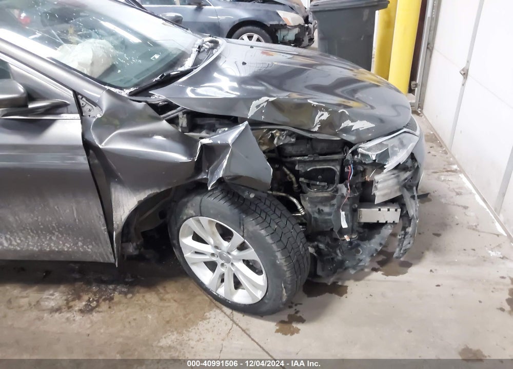 2015 CHRYSLER 200 LIMITED VIN: 1C3CCCAB2FN542240