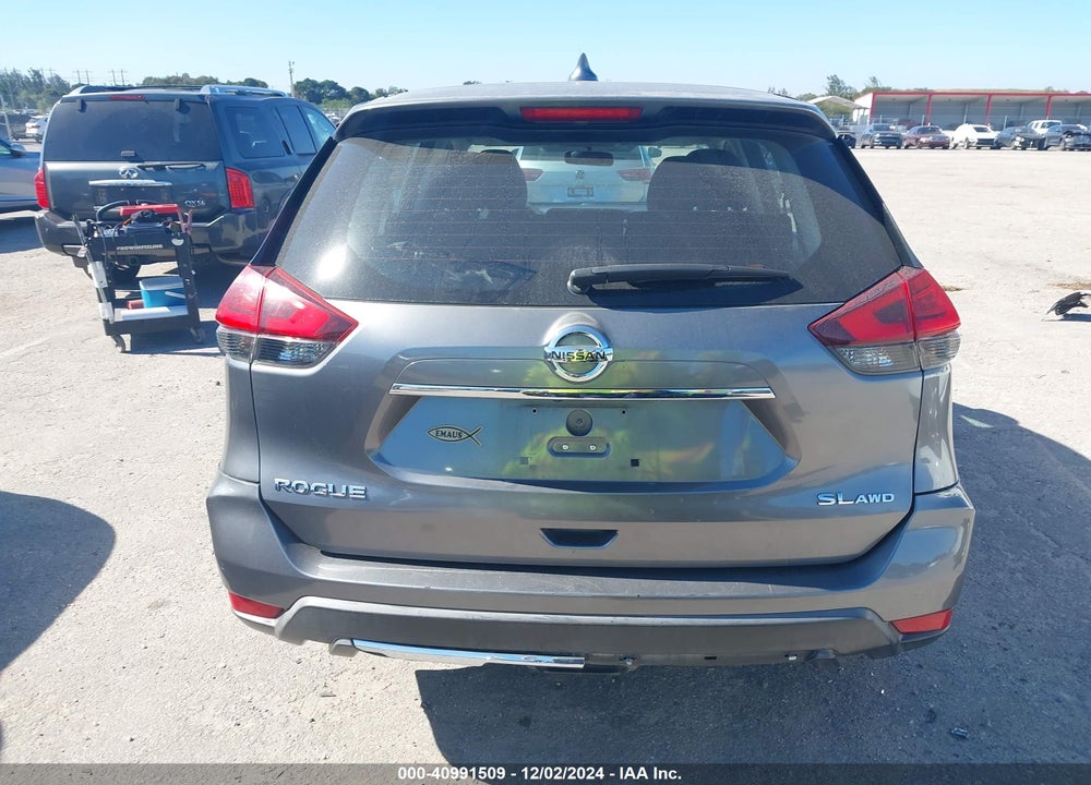2017 NISSAN ROGUE S VIN: KNMAT2MT8HP583853