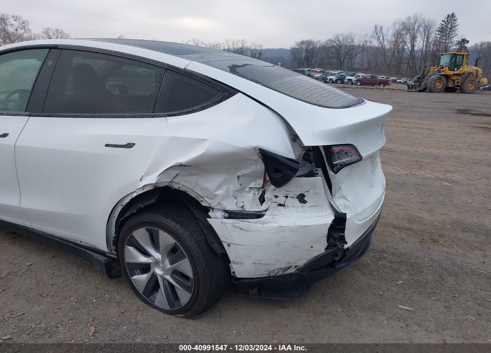 2021 TESLA MODEL Y LONG RANGE DUAL MOTOR ALL-WHEEL DRIVE VIN: 5YJYGDEE7MF202948