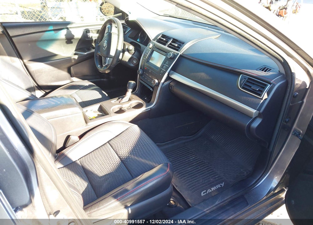 2015 TOYOTA CAMRY SE VIN: 4T1BF1FKXFU986608