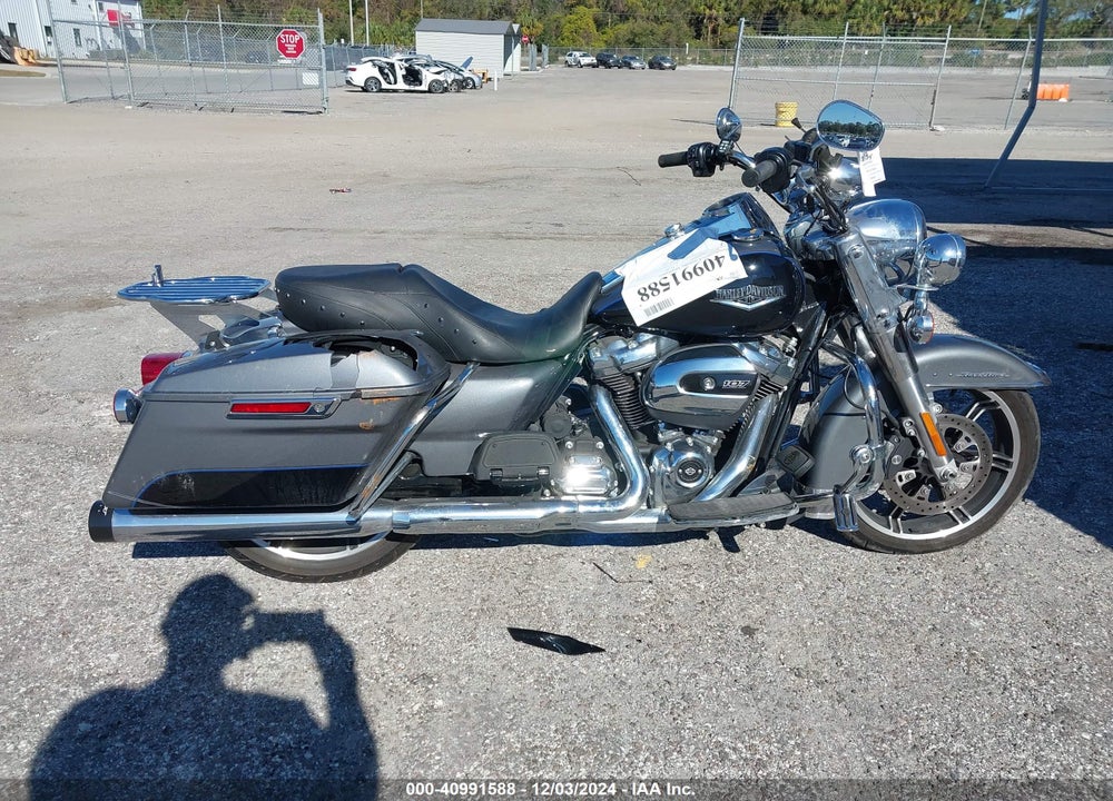 2022 HARLEY-DAVIDSON FLHR VIN: 1HD1FBC13NB653712