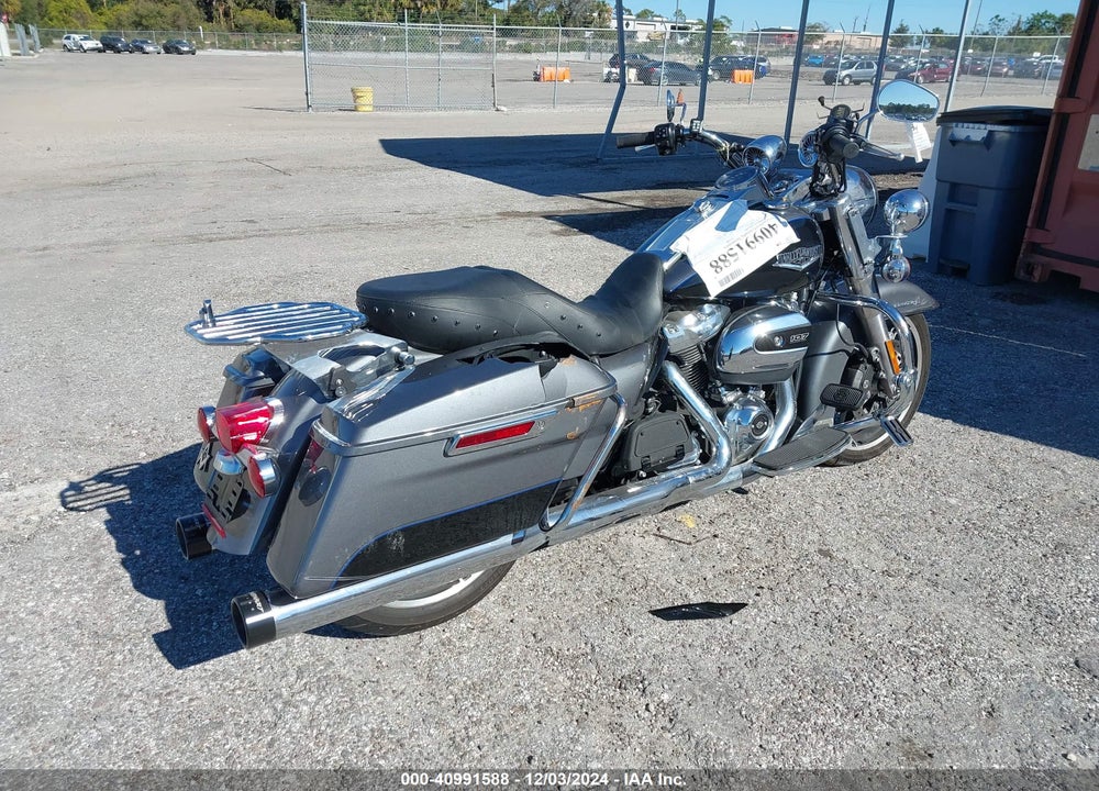 2022 HARLEY-DAVIDSON FLHR VIN: 1HD1FBC13NB653712