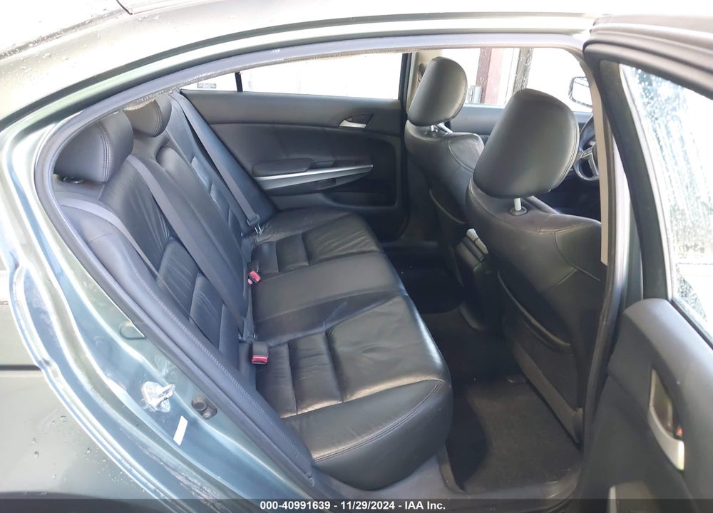 2009 HONDA ACCORD VIN: 1HGCP26899A062555