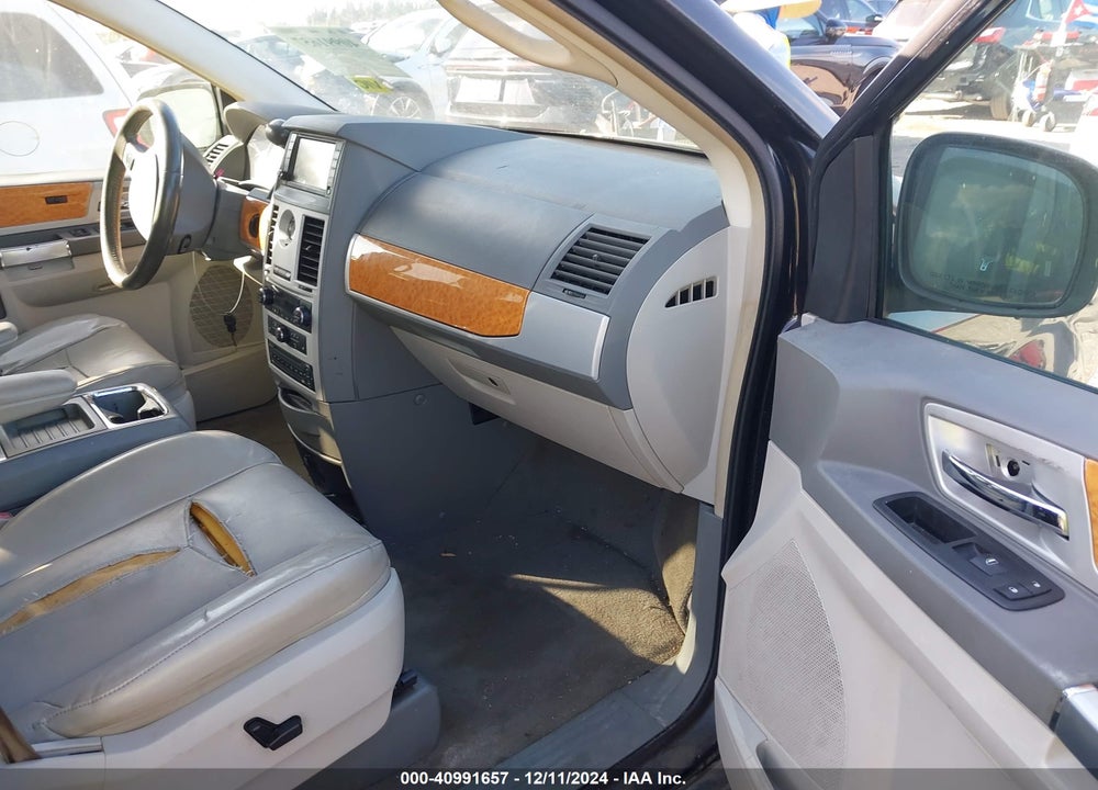 2008 CHRYSLER TOWN & COUNTRY LIMITED VIN: 2A8HR64X28R720395