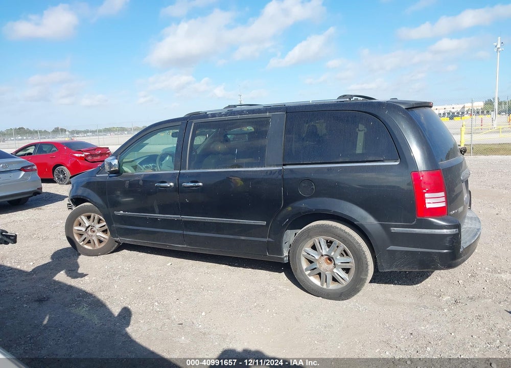 2008 CHRYSLER TOWN & COUNTRY LIMITED VIN: 2A8HR64X28R720395