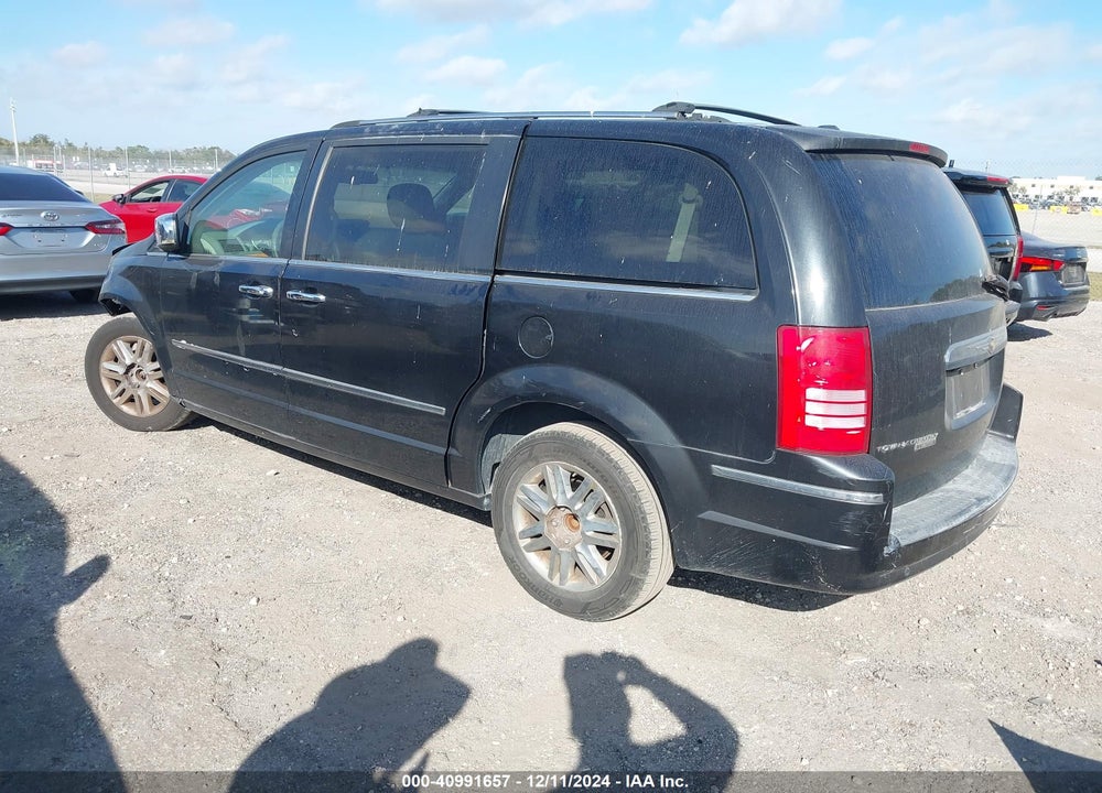 2008 CHRYSLER TOWN & COUNTRY LIMITED VIN: 2A8HR64X28R720395