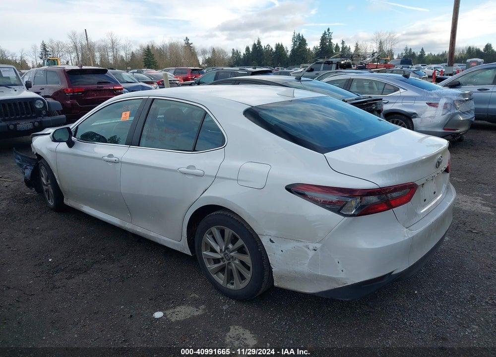2022 TOYOTA CAMRY LE VIN: 4T1R11AK6NU056417