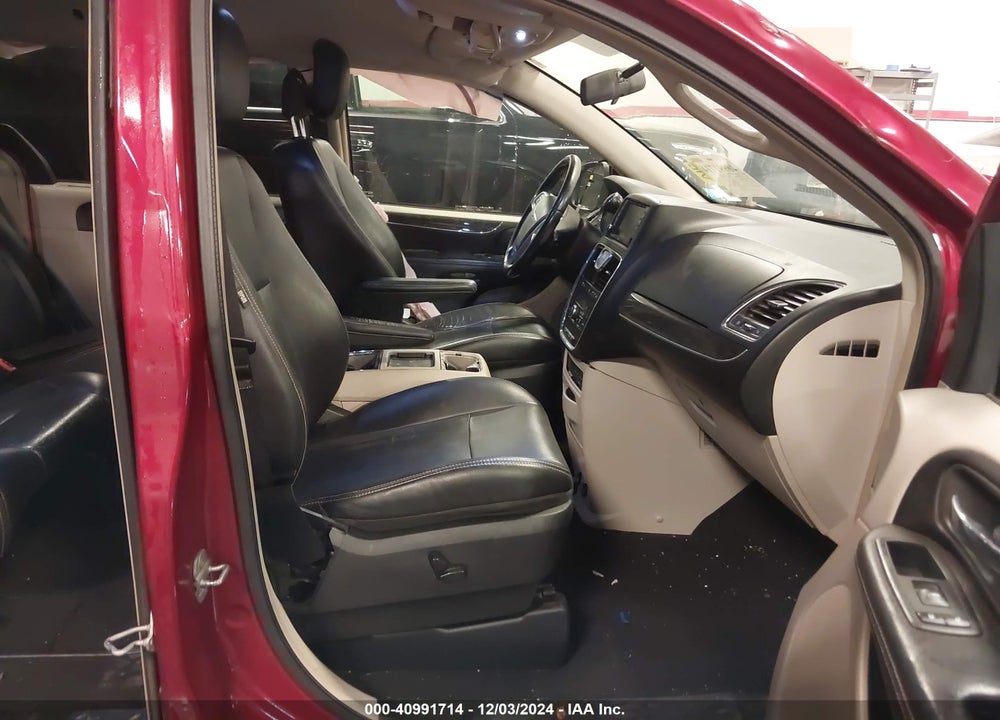 2011 CHRYSLER TOWN & COUNTRY TOURING-L VIN: 2A4RR8DGXBR676638