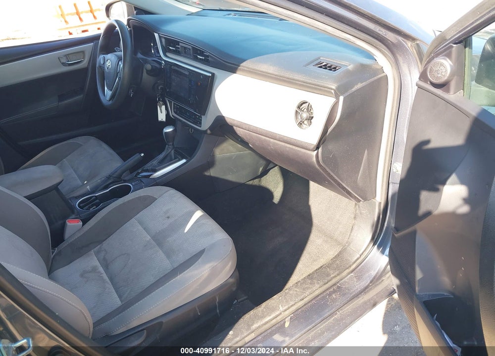 2019 TOYOTA COROLLA LE VIN: 2T1BURHE1KC191535