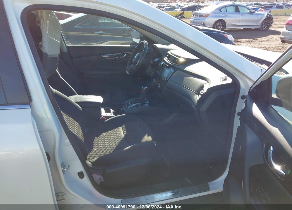 2018 NISSAN ROGUE SV VIN: 5N1AT2MV3JC745494