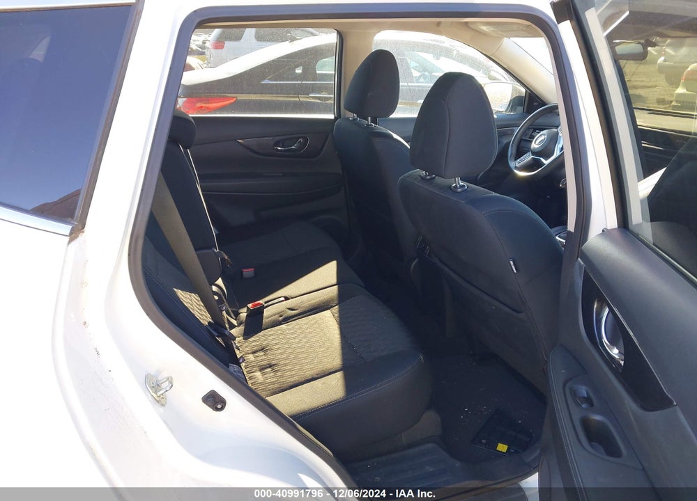 2018 NISSAN ROGUE SV VIN: 5N1AT2MV3JC745494