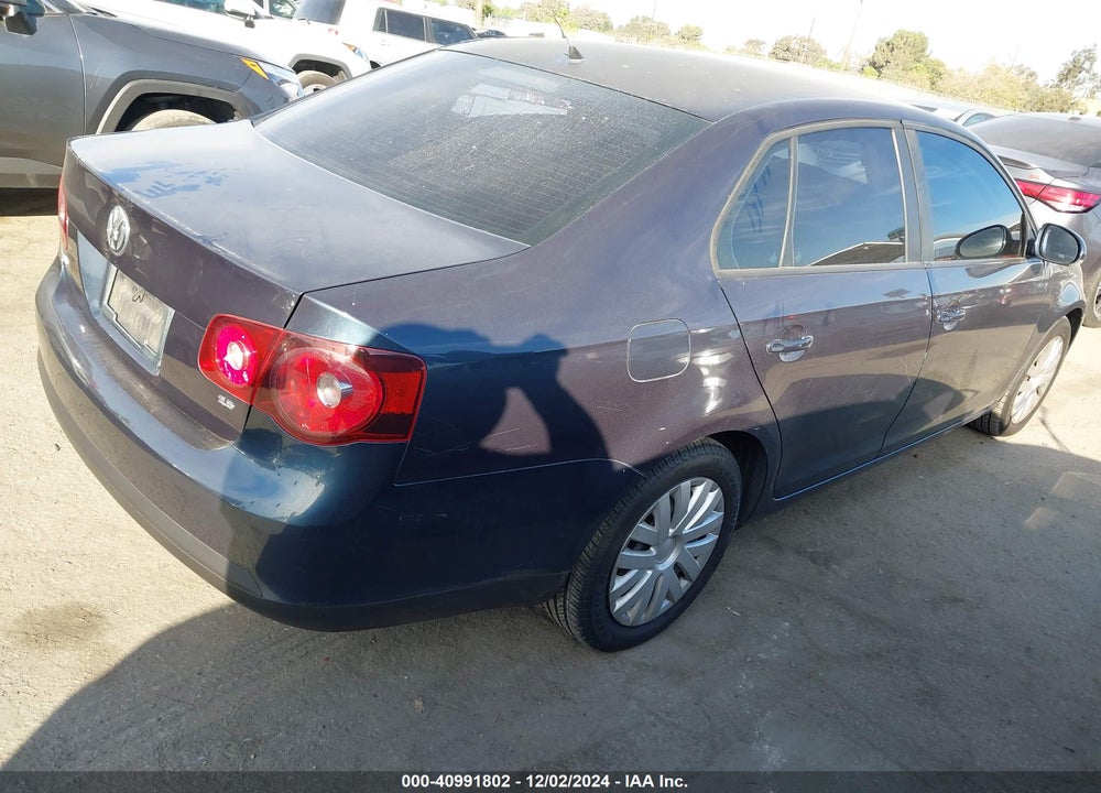 2010 VOLKSWAGEN JETTA S VIN: 3VWJZ7AJ0AM085217