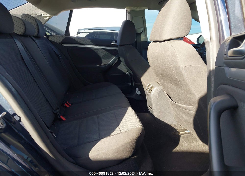 2010 VOLKSWAGEN JETTA S VIN: 3VWJZ7AJ0AM085217