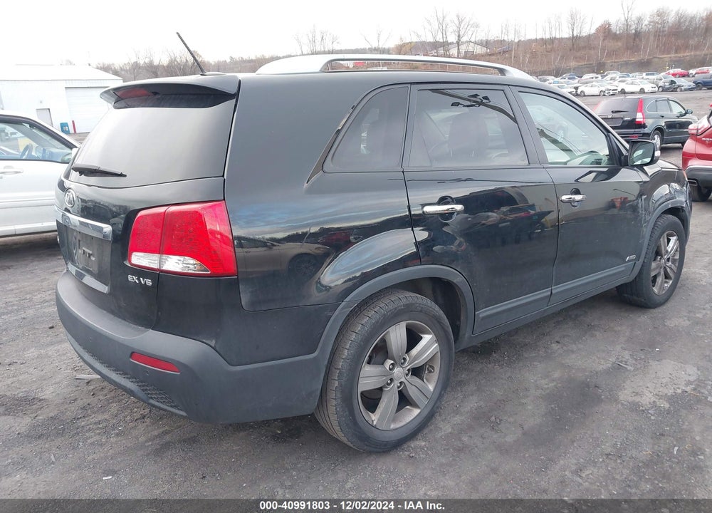 2013 KIA SORENTO EX V6 VIN: 5XYKUDA27DG413537