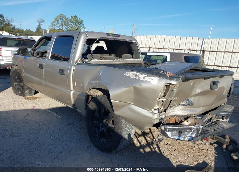 2004 CHEVROLET SILVERADO 1500 LS VIN: 2GCEK13T241315615