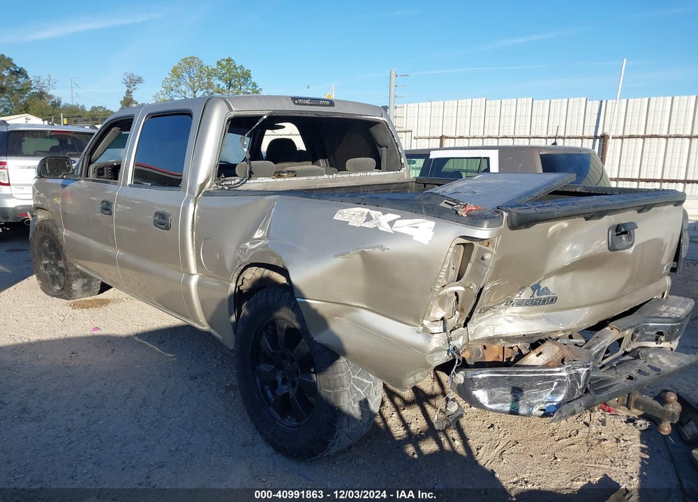 2004 CHEVROLET SILVERADO 1500 LS VIN: 2GCEK13T241315615