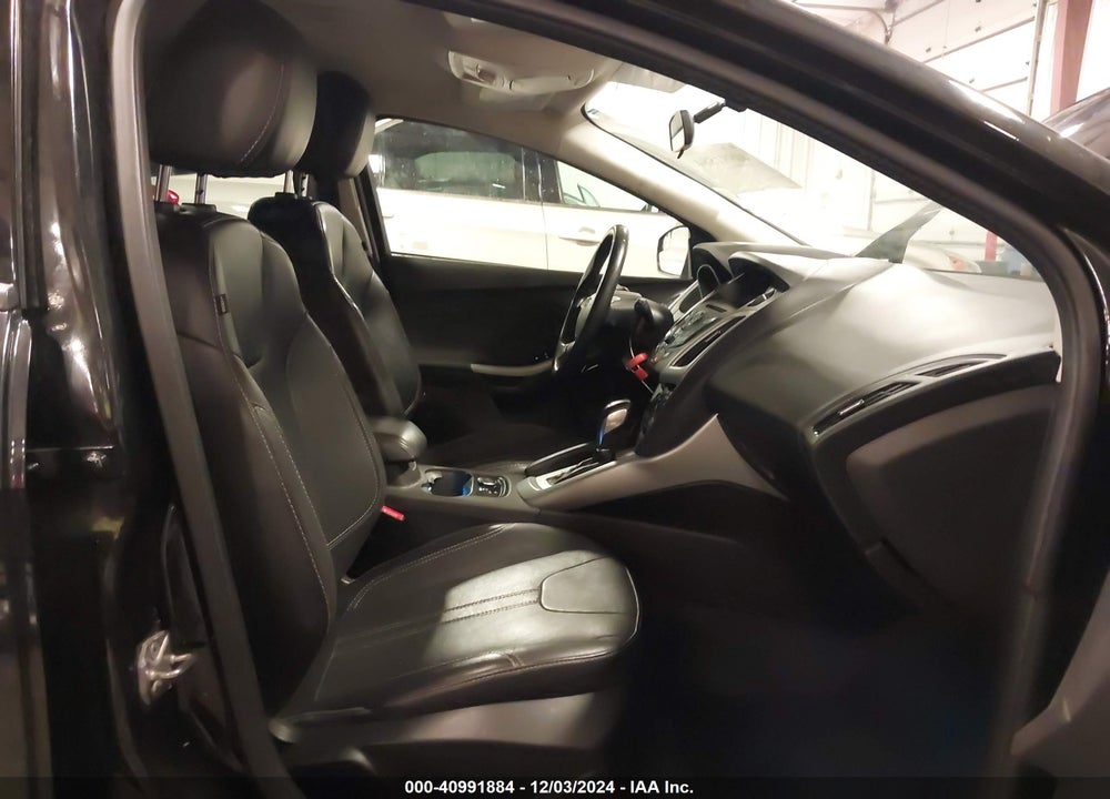 2014 FORD FOCUS SE VIN: 1FADP3K28EL229633