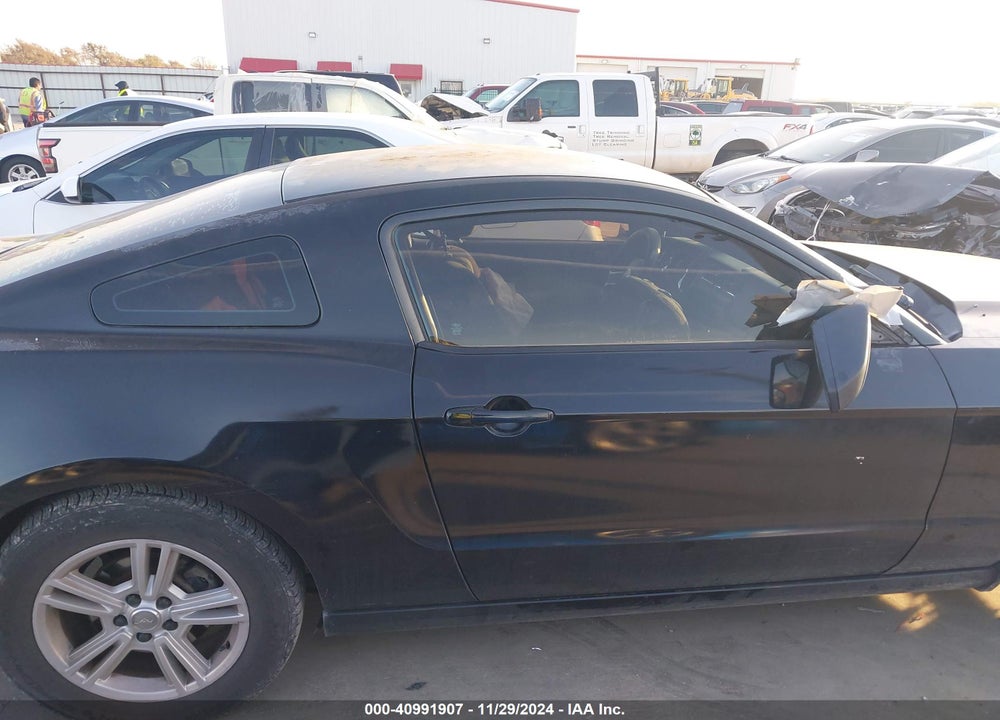 2014 FORD MUSTANG VIN: 1ZVBP8AM1E5274576