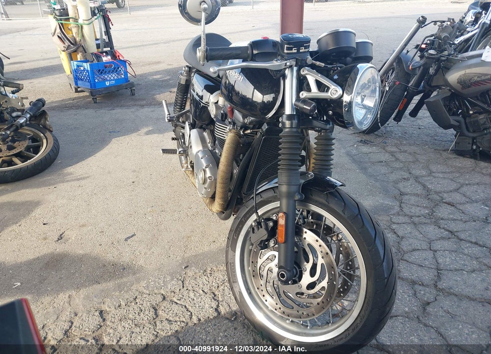 2016 TRIUMPH MOTORCYCLE THRUXTON 1200 VIN: SMTD20HF4GT761175