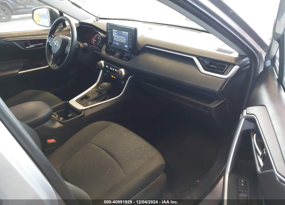 2021 TOYOTA RAV4 XLE VIN: 2T3P1RFV0MW243067