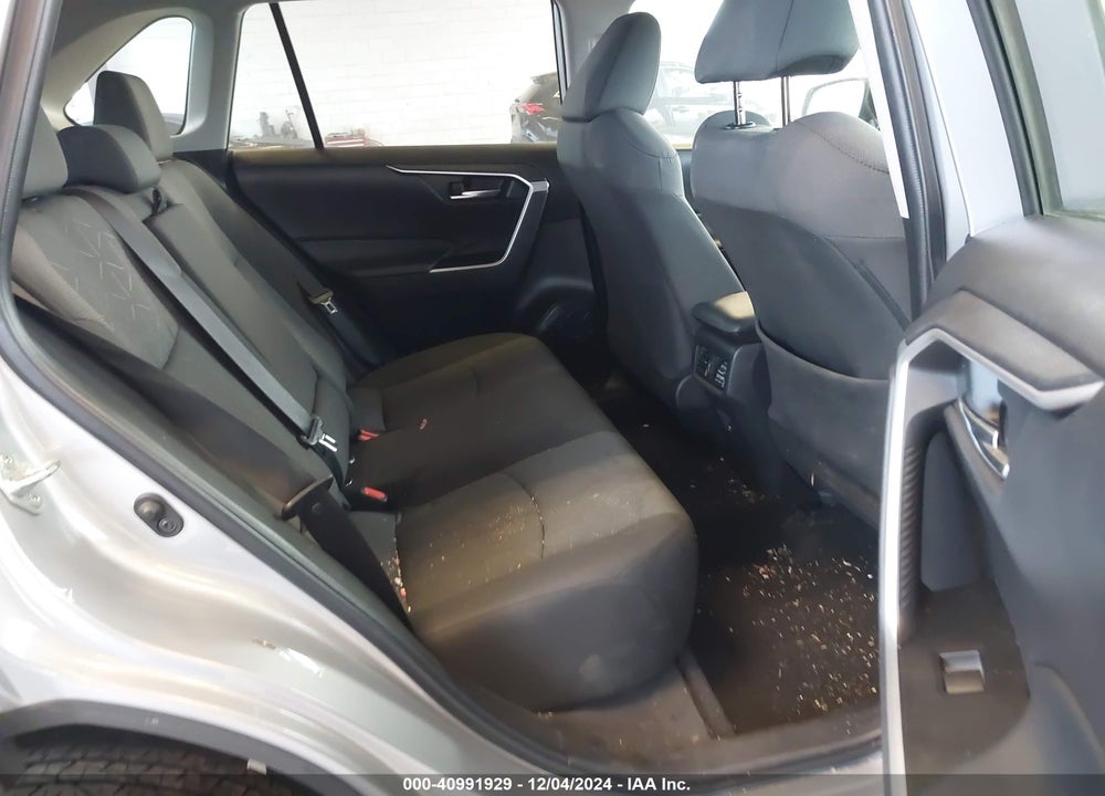 2021 TOYOTA RAV4 XLE VIN: 2T3P1RFV0MW243067