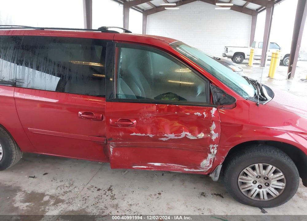 2006 CHRYSLER TOWN & COUNTRY LX VIN: 2A8GP44R16R743560