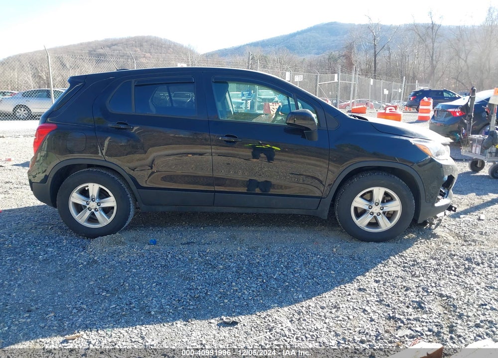 2022 CHEVROLET TRAX FWD LS VIN: KL7CJKSM5NB544704