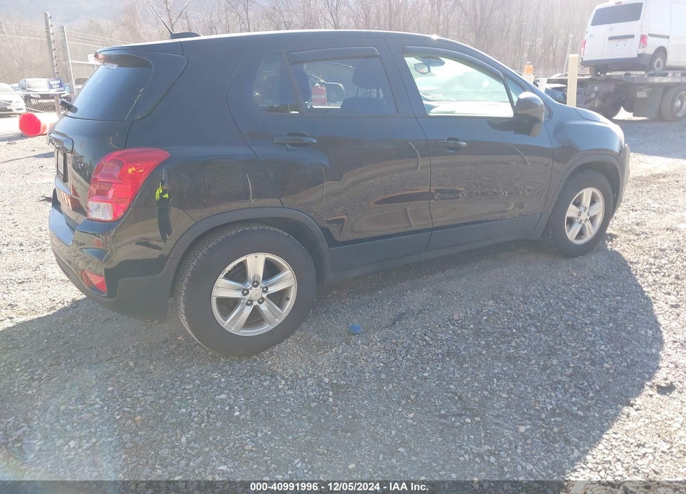 2022 CHEVROLET TRAX FWD LS VIN: KL7CJKSM5NB544704
