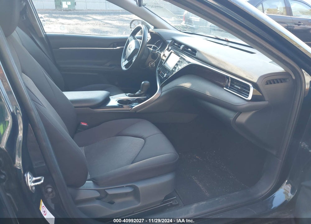 2018 TOYOTA CAMRY LE VIN: 4T1B11HK0JU596296