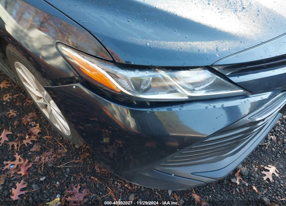2018 TOYOTA CAMRY LE VIN: 4T1B11HK0JU596296