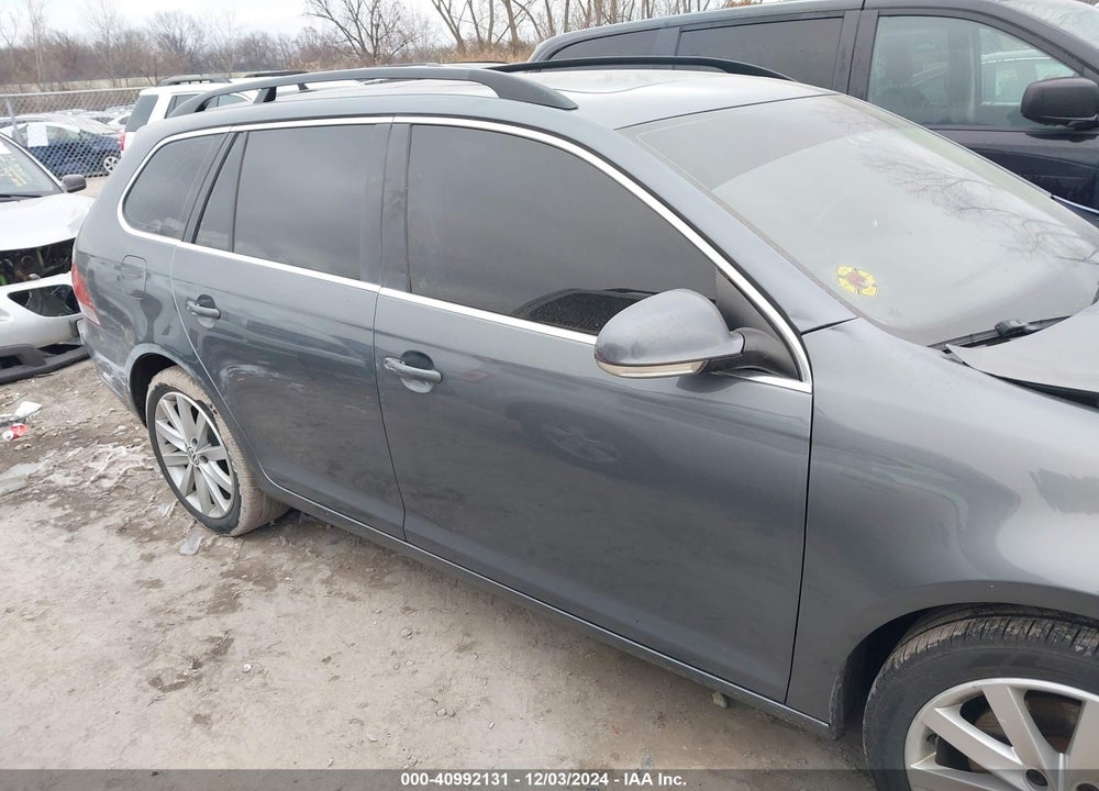 2014 VOLKSWAGEN JETTA SPORTWAGEN 2.0L TDI VIN: 3VWPL7AJ5EM618566