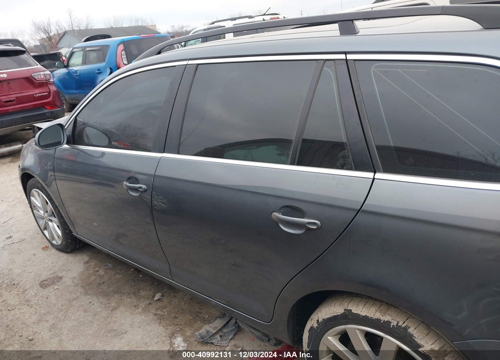 2014 VOLKSWAGEN JETTA SPORTWAGEN 2.0L TDI VIN: 3VWPL7AJ5EM618566