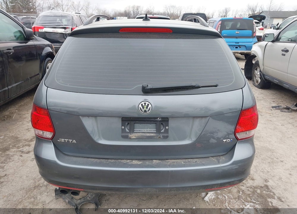2014 VOLKSWAGEN JETTA SPORTWAGEN 2.0L TDI VIN: 3VWPL7AJ5EM618566