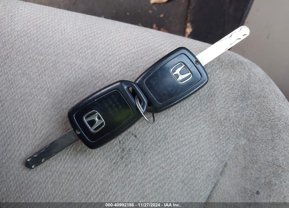 2013 HONDA ACCORD LX VIN: 1HGCR2F33DA221626