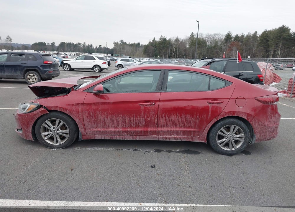 2018 HYUNDAI ELANTRA SEL VIN: KMHD84LF5JU574455