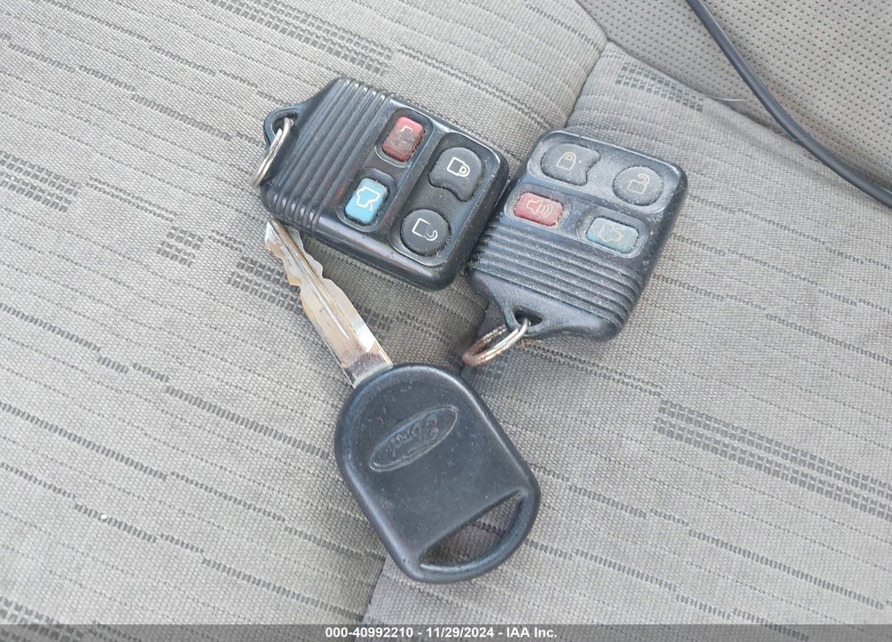 2008 FORD FOCUS SE/SES VIN: 1FAHP35N48W208207