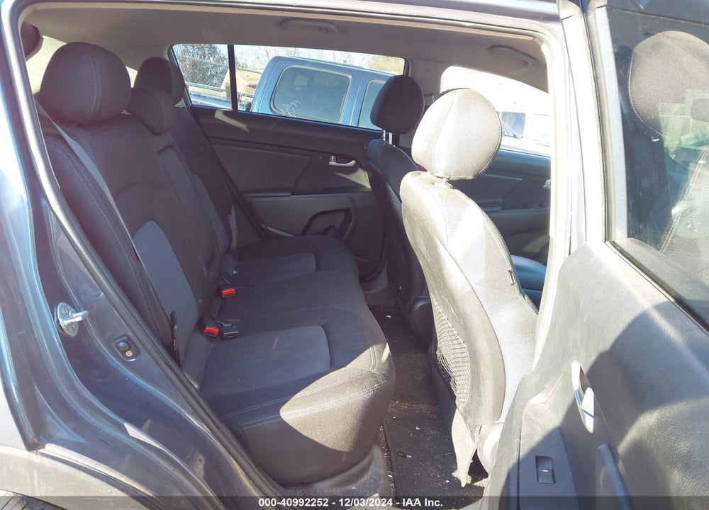 2016 KIA SPORTAGE LX VIN: KNDPBCAC2G7853844