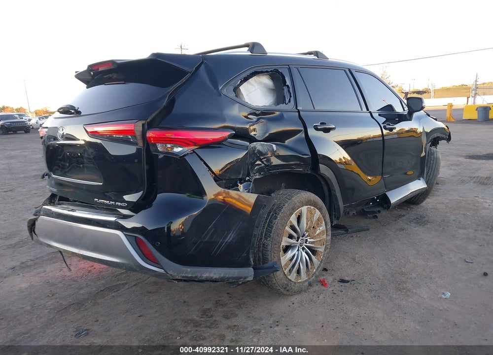2022 TOYOTA HIGHLANDER PLATINUM VIN: 5TDFZRBH6NS256039