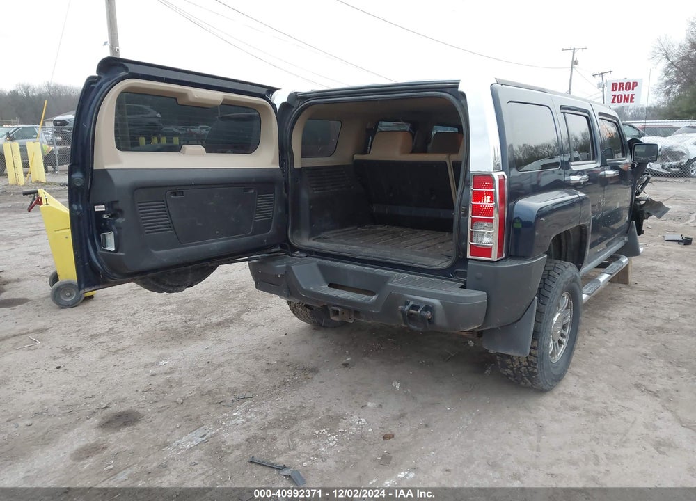 2007 HUMMER H3 SUV VIN: 5GTDN13E678126612