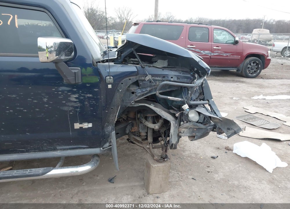 2007 HUMMER H3 SUV VIN: 5GTDN13E678126612