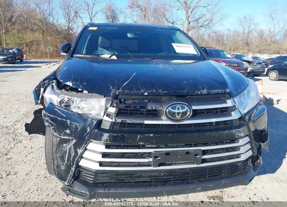 2019 TOYOTA HIGHLANDER XLE VIN: 5TDJZRFH1KS597896